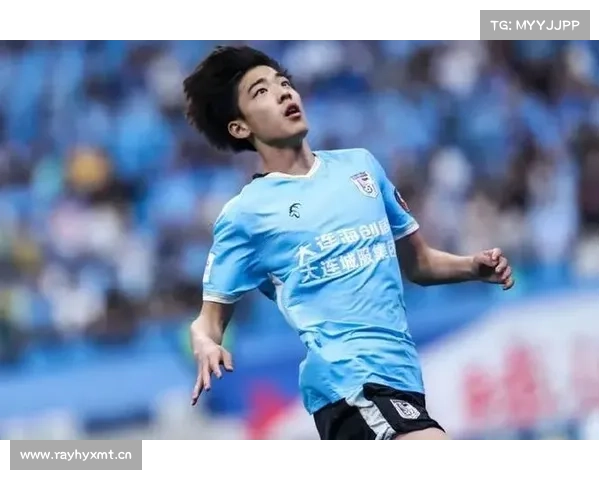 19岁朱鹏宇中超处子球！大连英博1-0领先长春亚泰，马莱莱助攻